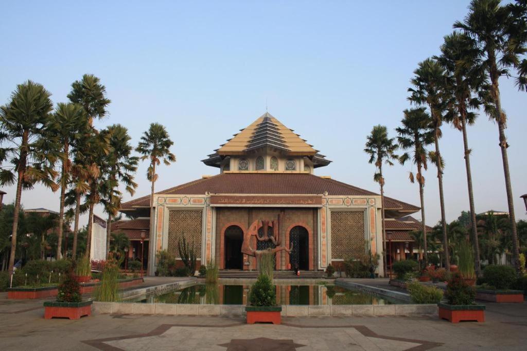 All Nite & Day Hotel Yogyakarta - Gejayan Екстер'єр фото